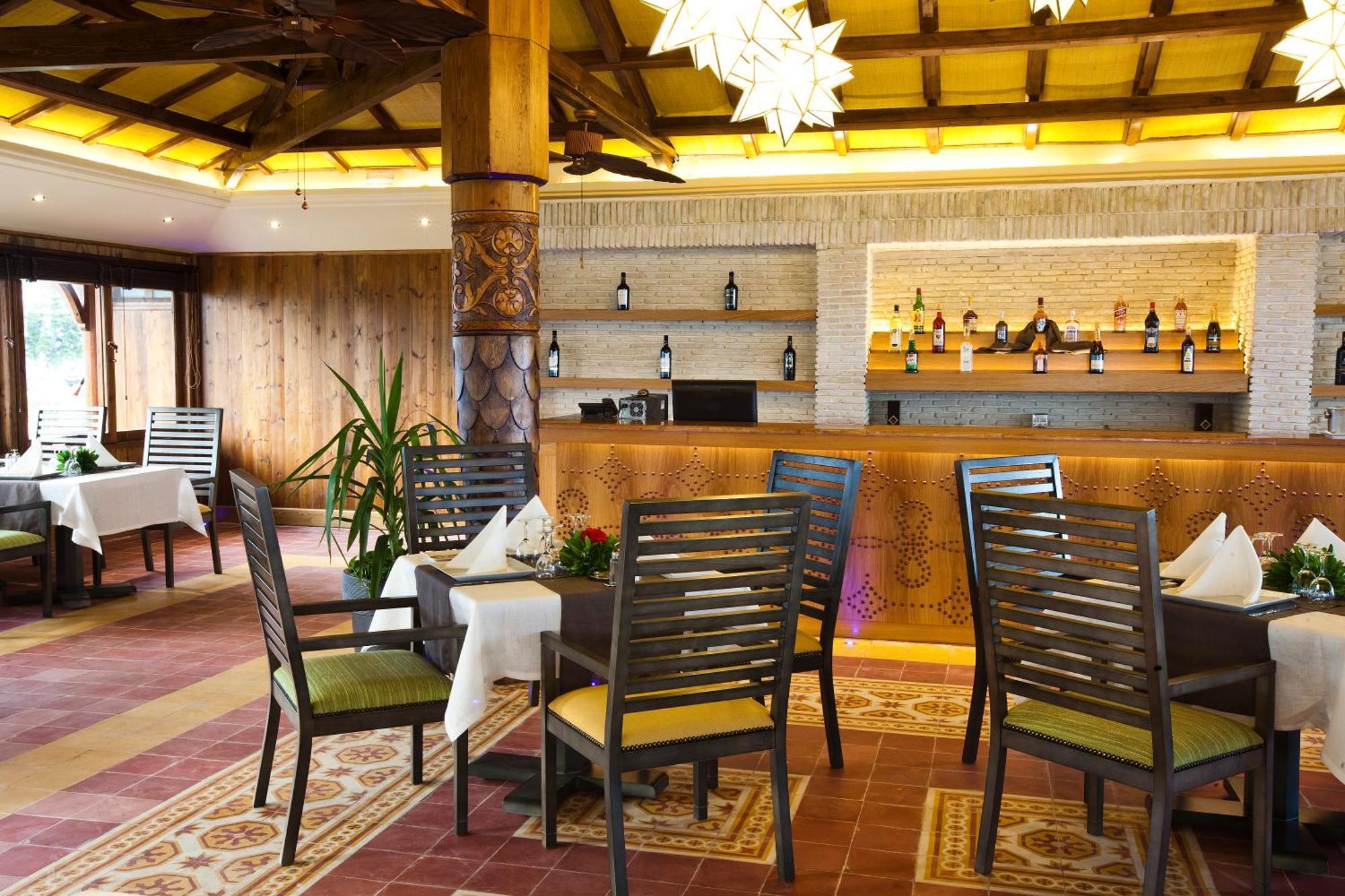 Hotel El Mouradi